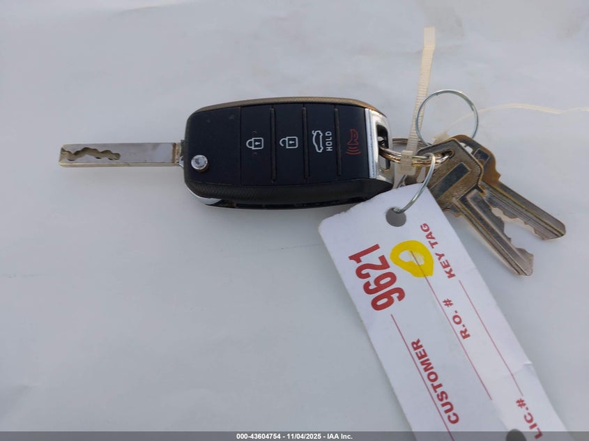 2016 KIA OPTIMA LX 5XXGT4L33GG017323