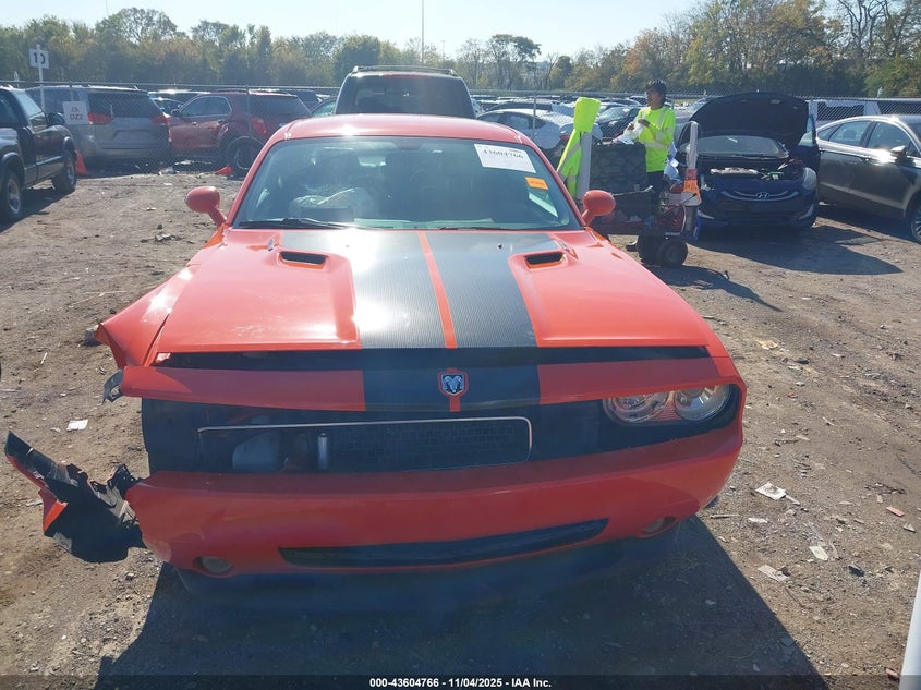 2008 Dodge Challenger Srt8 VIN: 2B3LJ74W88H301738 Lot: 43604766