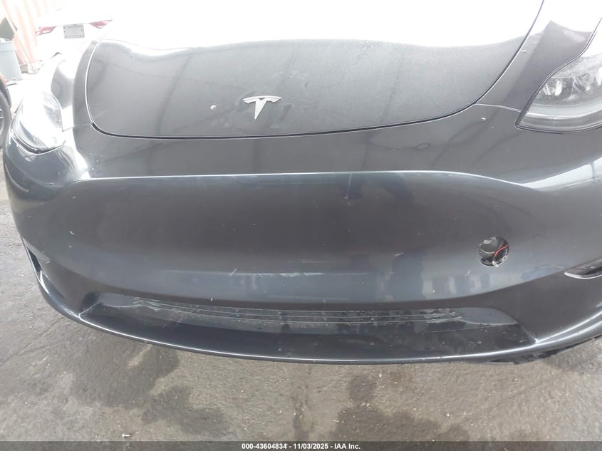 2024 Tesla Model Y Long Range Dual Motor All-Wheel Drive/Rwd VIN: 7SAYGDED1RF121204 Lot: 43604834