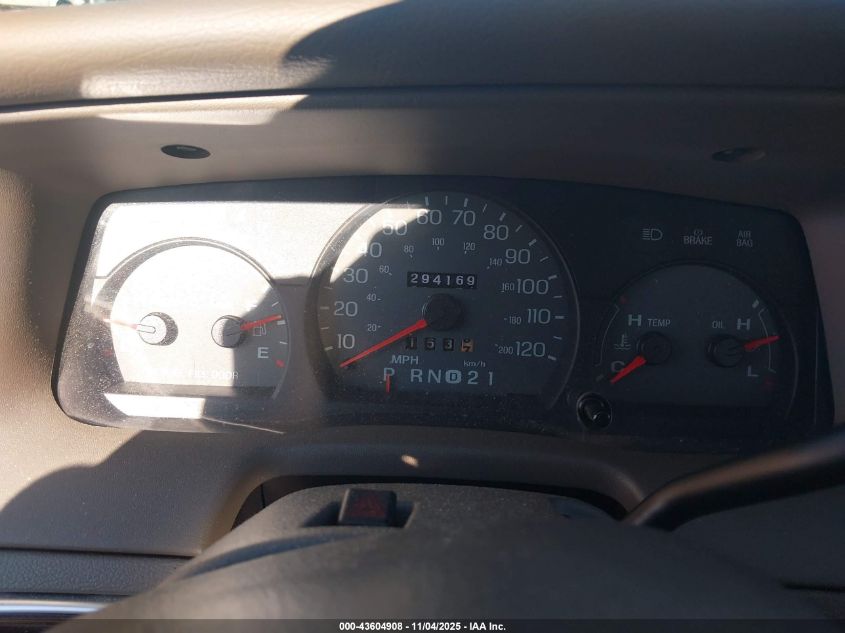 2003 Mercury Grand Marquis Gs VIN: 2MEFM74W83X694804 Lot: 43604908