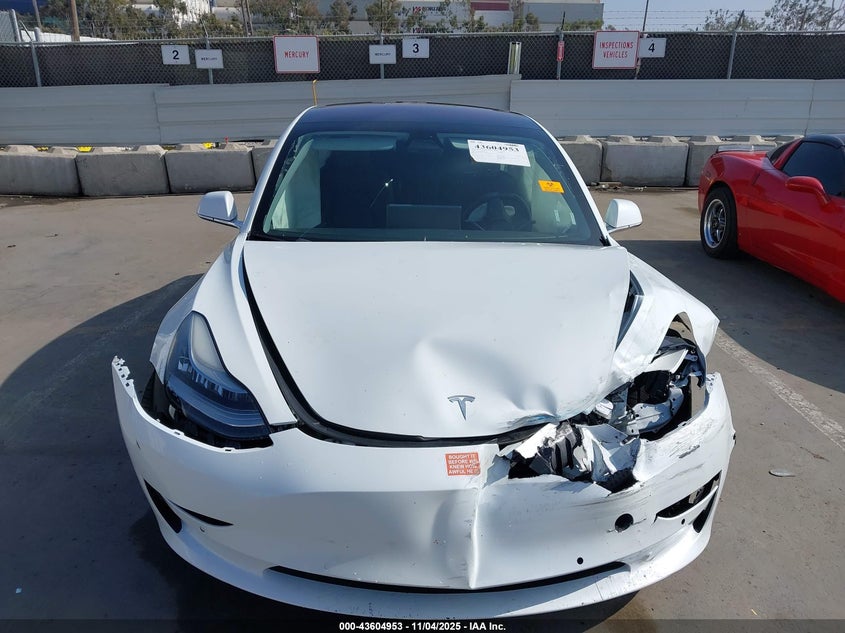 2018 Tesla Model 3 Long Range/Performance VIN: 5YJ3E1EBXJF111642 Lot: 43604953