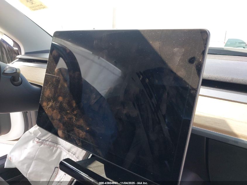 2018 Tesla Model 3 Long Range/Performance VIN: 5YJ3E1EBXJF111642 Lot: 43604953