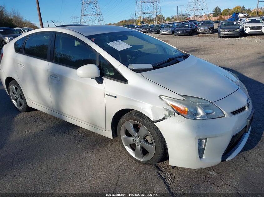 2013 TOYOTA PRIUS THREE SE - JTDKN3DU8D5615638