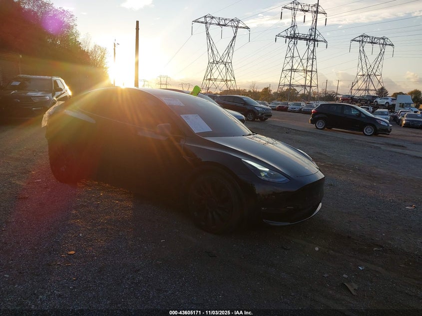 TESLA MODEL Y PERFORMANCE DUAL MOTOR ALL-WHEEL DRIVE