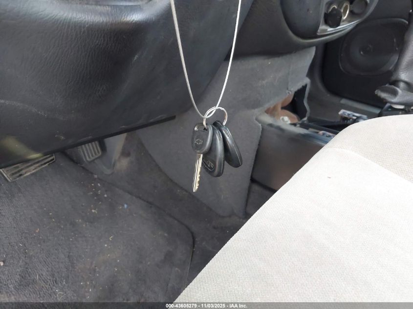 2005 Chevrolet Trailblazer Ls VIN: 1GNDS13S052252333 Lot: 43605279