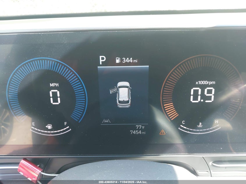 2025 HYUNDAI KONA SEL KM8HBCAB8SU308975