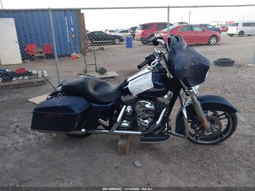 2014 HARLEY-DAVIDSON FLHX STREET GLIDE - 1HD1KBM15EB690660