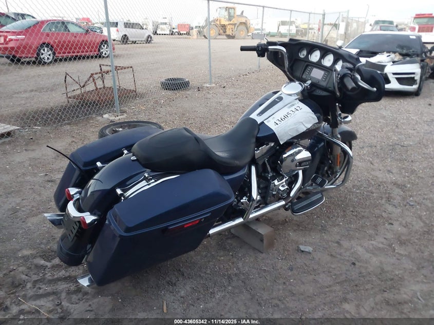 2014 HARLEY-DAVIDSON FLHX STREET GLIDE - 1HD1KBM15EB690660