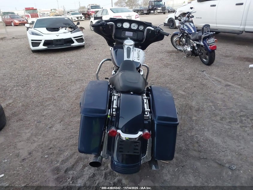 2014 HARLEY-DAVIDSON FLHX STREET GLIDE - 1HD1KBM15EB690660
