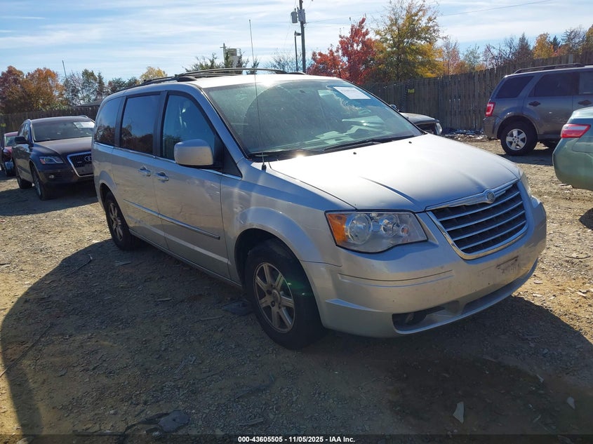 2A4RR5D11AR442560 2010 Chrysler Town & Country Touring auction photo 1
