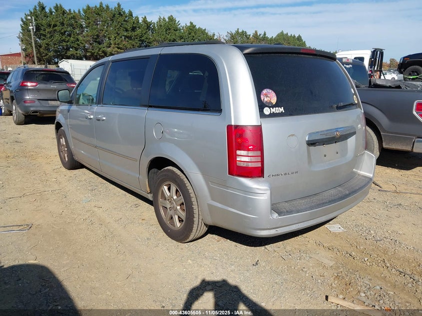 2A4RR5D11AR442560 2010 CHRYSLER TOWN & COUNTRY photo no. 3