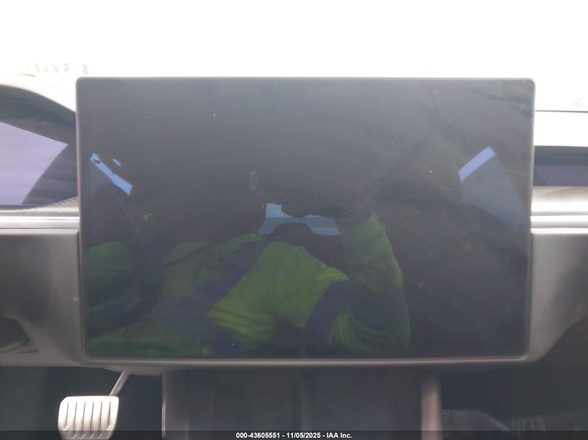 2022 Tesla Model S Plaid Tri Motor All-Wheel Drive VIN: 5YJSA1E68NF477048 Lot: 43605551