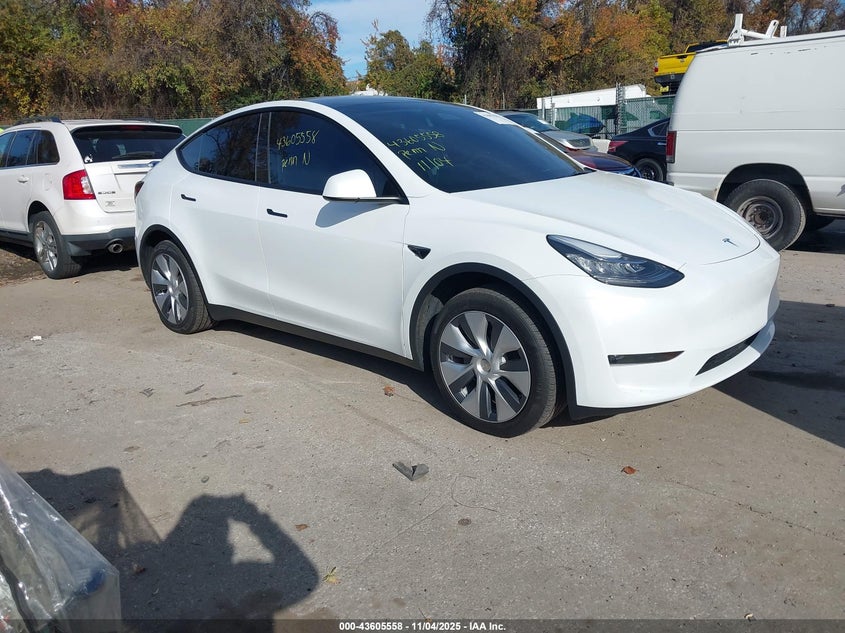 2023 TESLA MODEL Y AWD/LONG RANGE DUAL MOTOR ALL-WHEEL DRIVE - 7SAYGDEE8PA099530