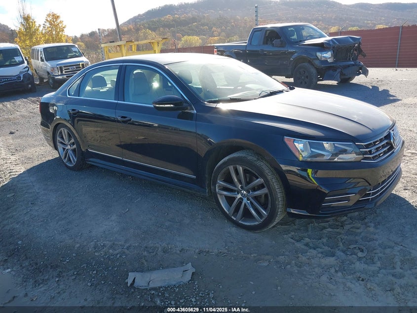 2016 VOLKSWAGEN PASSAT 1.8T R-LINE - 1VWAT7A32GC068576