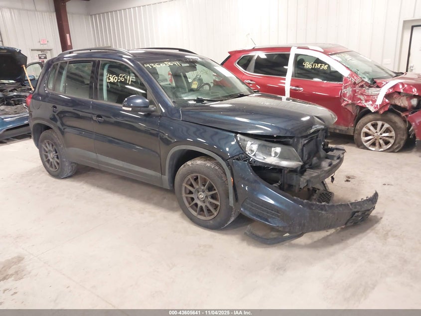 2016 VOLKSWAGEN TIGUAN S - WVGBV7AX9GW577689