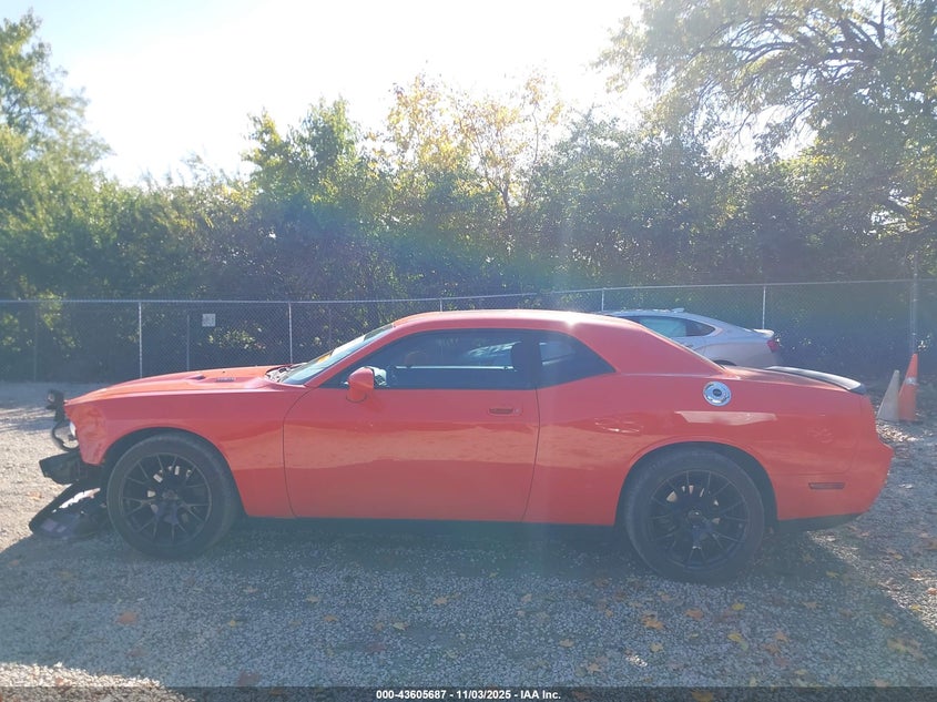 2009 Dodge Challenger R/T VIN: 2B3LJ54T99H581844 Lot: 43605687