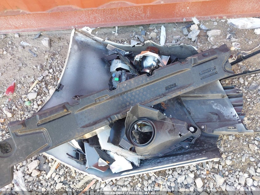 2018 TOYOTA SIENNA XLE PREMIUM 8 PASSENGER 5TDYZ3DC7JS923119