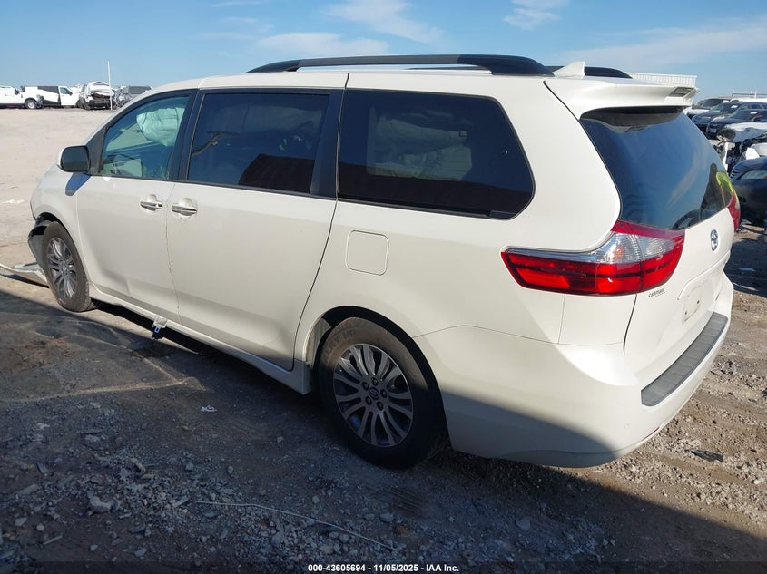 2018 TOYOTA SIENNA XLE PREMIUM 8 PASSENGER 5TDYZ3DC7JS923119