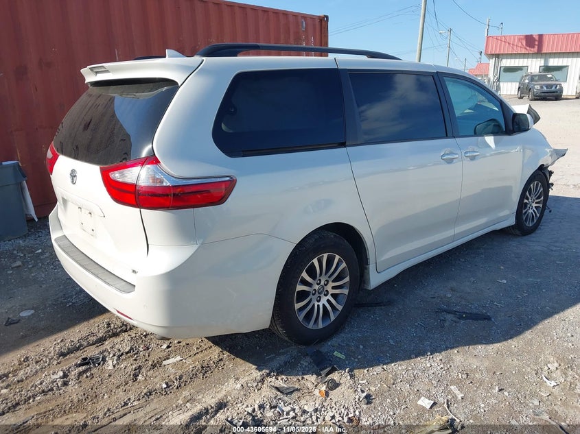 2018 TOYOTA SIENNA XLE PREMIUM 8 PASSENGER 5TDYZ3DC7JS923119