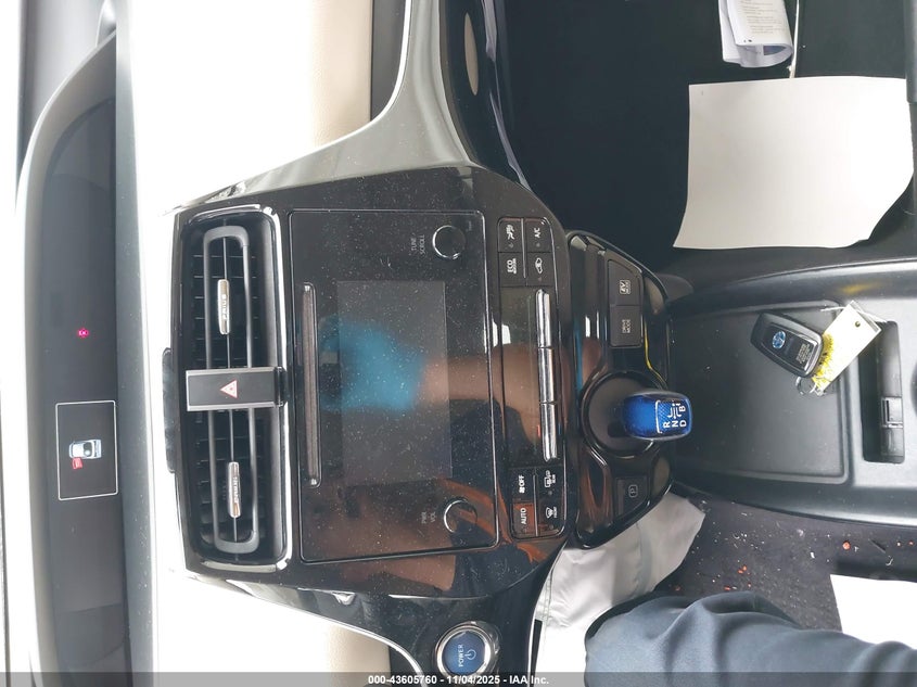 2019 TOYOTA PRIUS LE JTDKARFU4K3082143