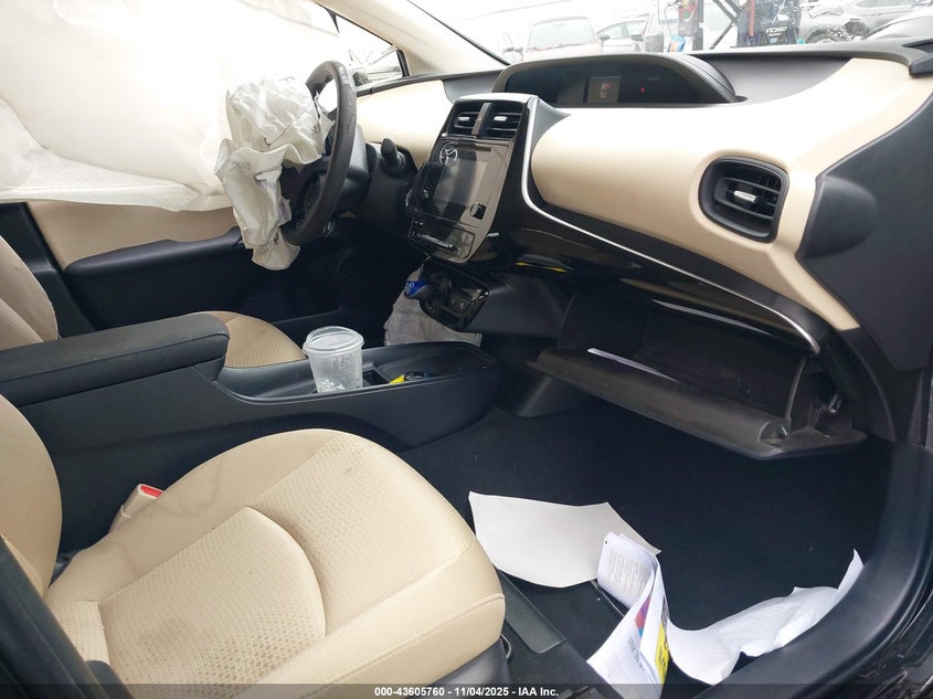 2019 TOYOTA PRIUS LE JTDKARFU4K3082143