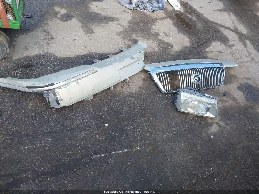 2004 Mercury Grand Marquis Gs VIN: 2MEFM74W24X622627 Lot: 43605775