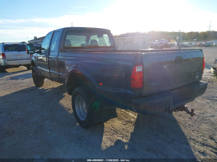 1FTWX33R88ED04175 2008 FORD F350 photo no. 3