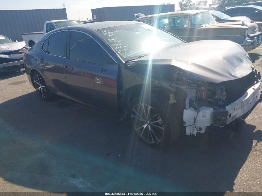 TOYOTA CAMRY HYBRID SE