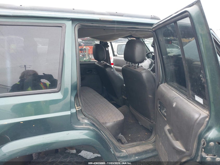 2000 Jeep Cherokee Classic VIN: 1J4FF58S6YL240427 Lot: 43605869