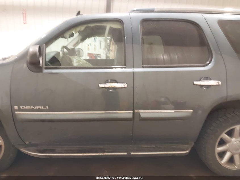 2007 GMC Yukon Denali VIN: 1GKFK63887J373708 Lot: 43605872