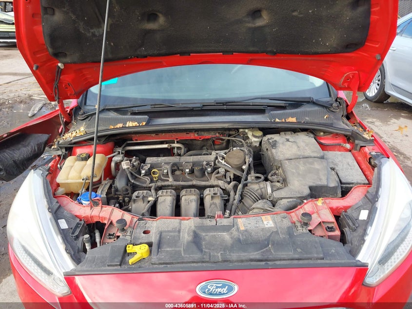 2015 FORD FOCUS SE - 1FADP3K25FL233205
