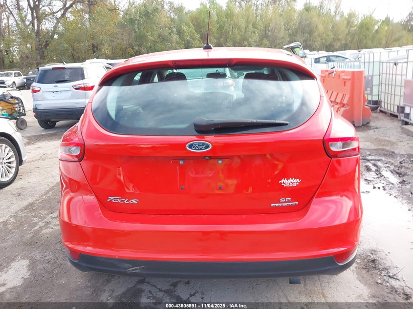 2015 FORD FOCUS SE - 1FADP3K25FL233205
