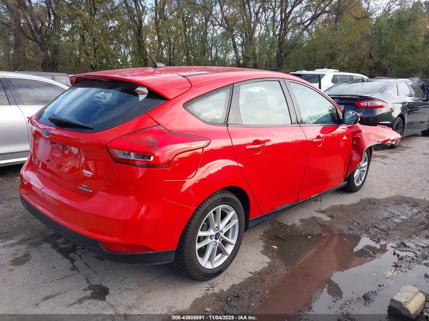2015 FORD FOCUS SE - 1FADP3K25FL233205