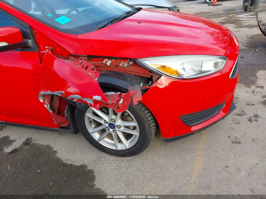 2015 FORD FOCUS SE - 1FADP3K25FL233205