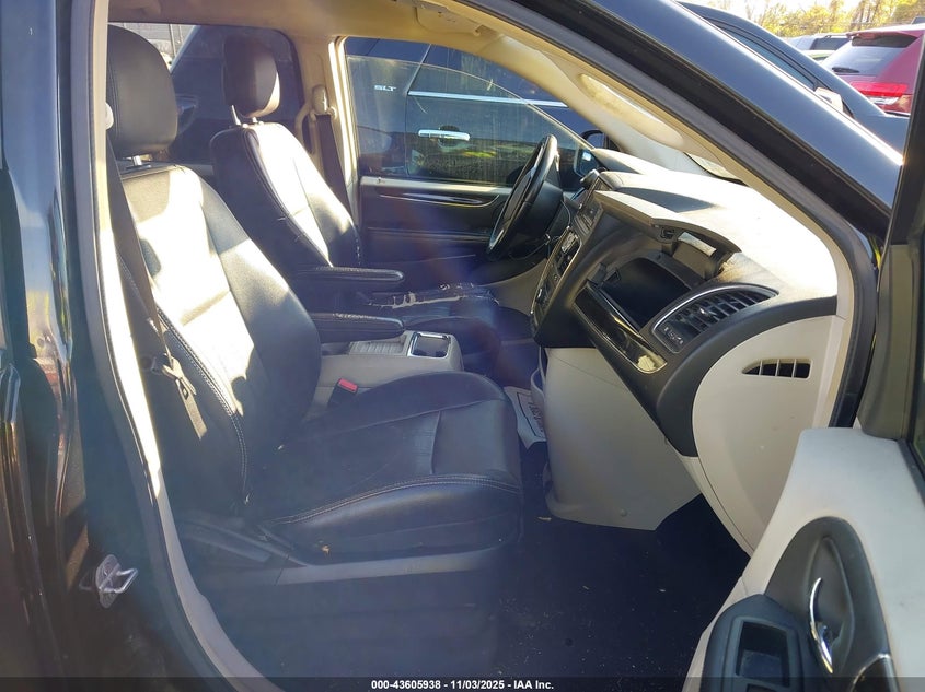 2C4RC1BG3CR278108 2012 CHRYSLER TOWN & COUNTRY photo no. 5