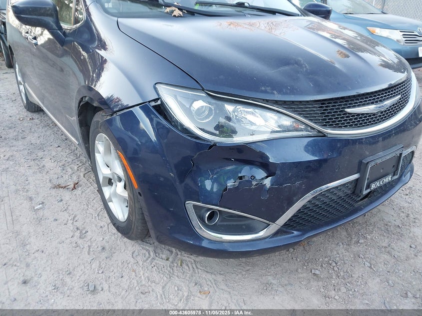 2018 Chrysler Pacifica Touring L Plus VIN: 2C4RC1EG1JR112596 Lot: 43605978