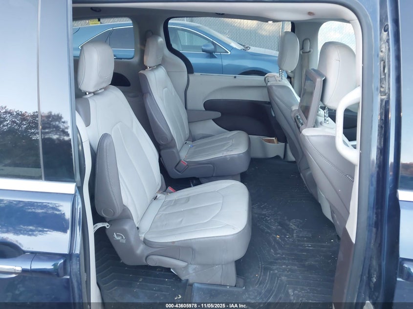 2018 Chrysler Pacifica Touring L Plus VIN: 2C4RC1EG1JR112596 Lot: 43605978