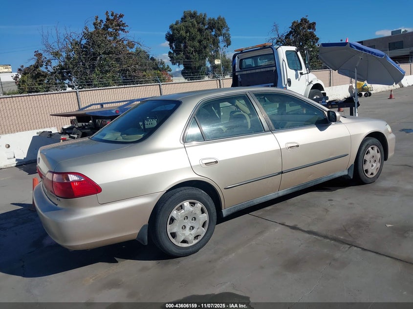 JHMCG6651YC002492 2000 HONDA ACCORD photo no. 4