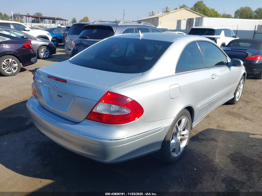 WDBTJ56H48F242253 2008 MERCEDES-BENZ CLK-KLASSE photo no. 4
