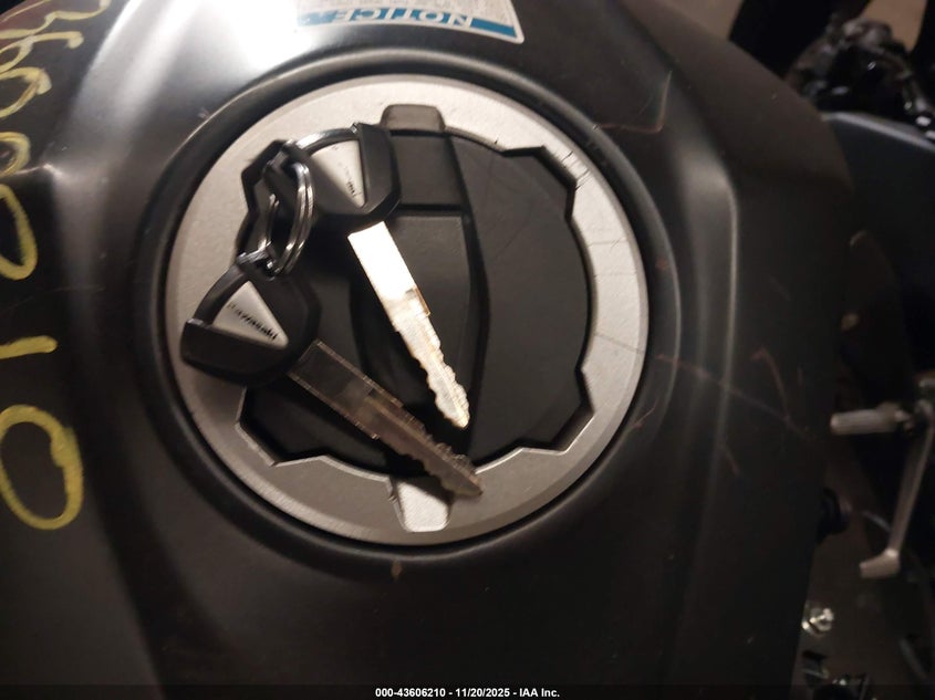 2021 Kawasaki Er400 D VIN: JKAERKD16MDAC0609 Lot: 43606210