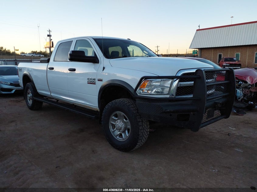RAM 2500 TRADESMAN 4X4 8 BOX