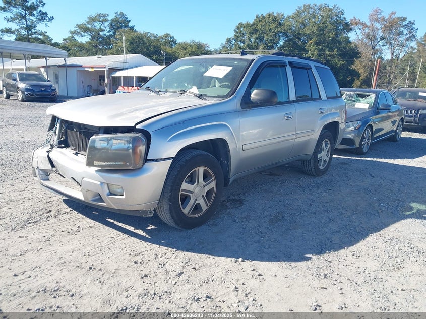 1GNDT13S682217782 2008 CHEVROLET TRAILBLAZER photo no. 2