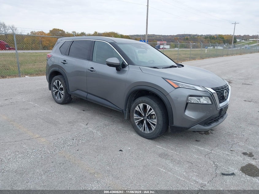 NISSAN ROGUE SV FWD