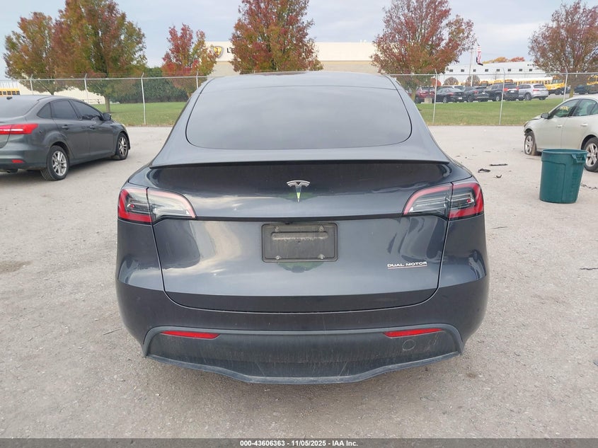 2025 Tesla Model Y Performance Dual Motor All-Wheel Drive VIN: 7SAYGDEF1SA336487 Lot: 43606363