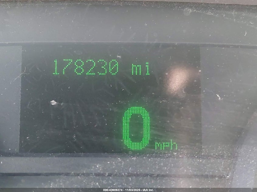 2007 Mercury Grand Marquis Ls VIN: 2MEFM75V17X633452 Lot: 43606374