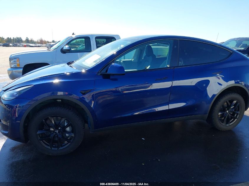 2023 Tesla Model Y Awd/Long Range Dual Motor All-Wheel Drive VIN: 7SAYGDEEXPF822927 Lot: 43606409