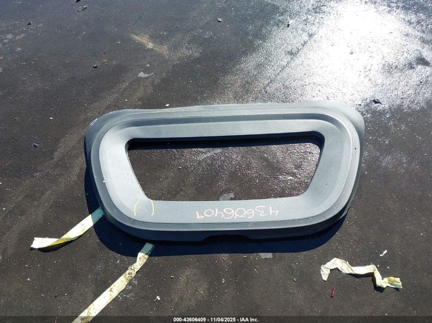 2023 Tesla Model Y Awd/Long Range Dual Motor All-Wheel Drive VIN: 7SAYGDEEXPF822927 Lot: 43606409