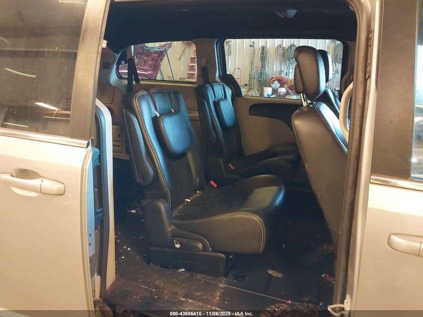 2018 Dodge Grand Caravan Sxt VIN: 2C4RDGCG5JR264979 Lot: 43606410