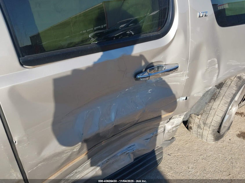 2007 Chevrolet Suburban 1500 Ltz VIN: 3GNFC16037G206537 Lot: 43606430