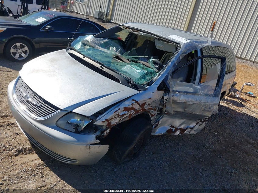 2003 Chrysler Town & Country Lx silver van flexible 2C4GP443X3R211254 photo #3